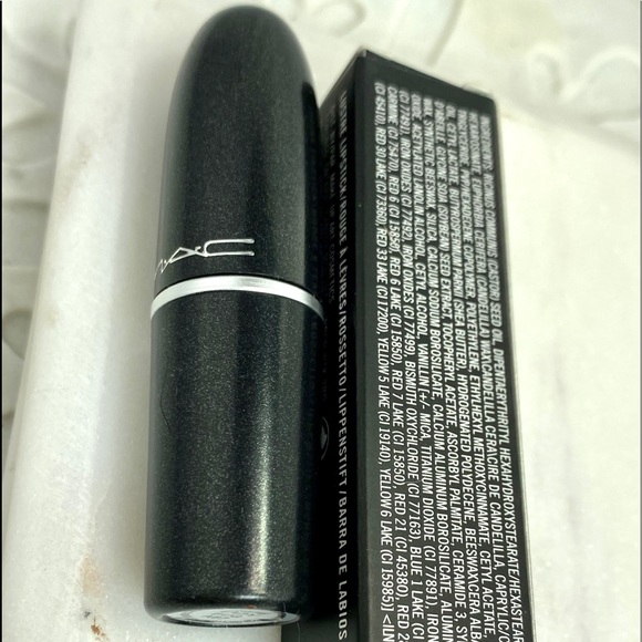 MAC Lustre Lip Care Lipstick Lady Bug Med-Dark Red - Picture 5 of 8